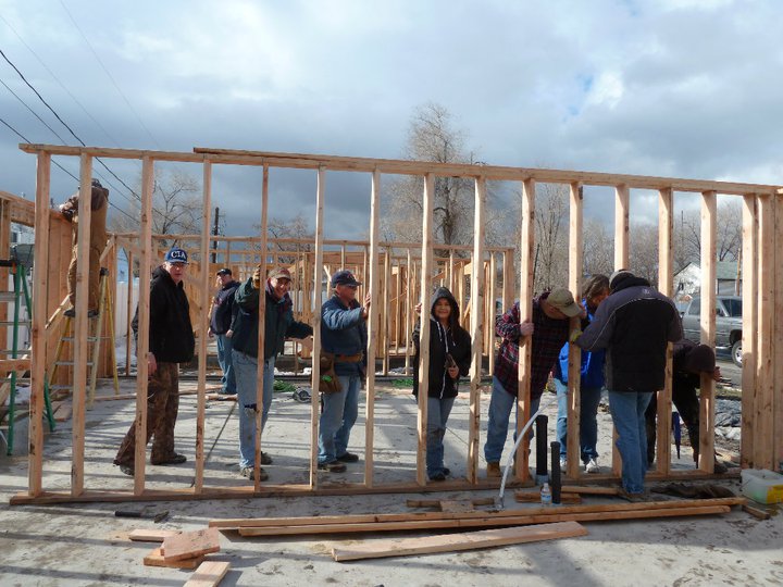 Wall-Raising-011