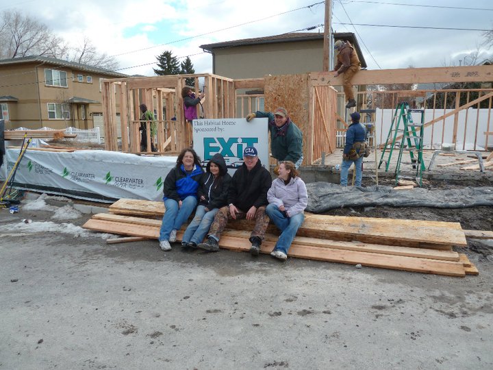 Wall-Raising-014