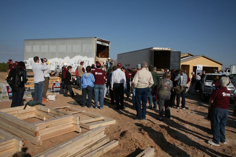 EXIT Realty  amp  Habitat For Humanity 2008 10 27 7901