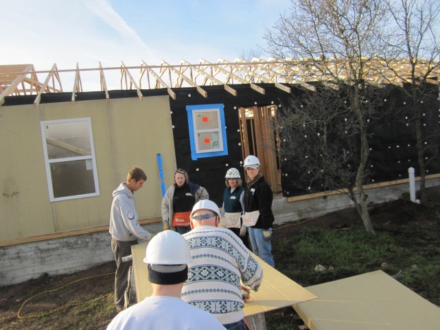 AustinHabitatBuildBlitzSunday02 782p