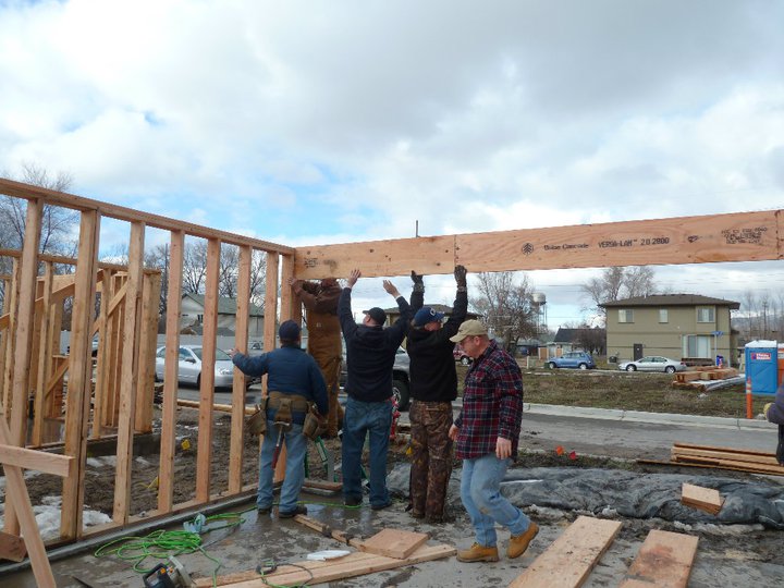 Wall-Raising-032