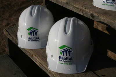 EXIT Realty  amp  Habitat For Humanity 2008 10 27 7805