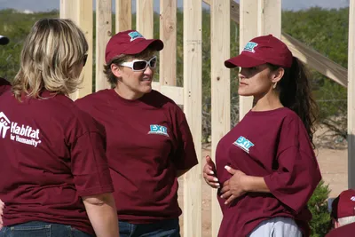 EXIT Realty  amp  Habitat For Humanity 2008 10 27 7991