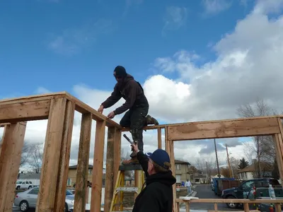 Wall-Raising-050