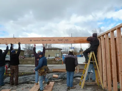 Wall-Raising-044