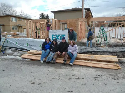 Wall-Raising-014
