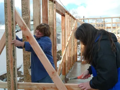 Wall-Raising-039