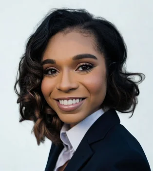 Shanelle Travers